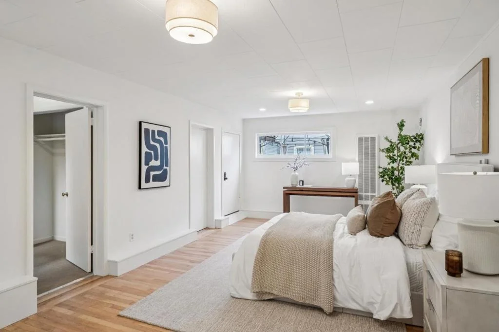 Photo of 825 Amazon Avenue
