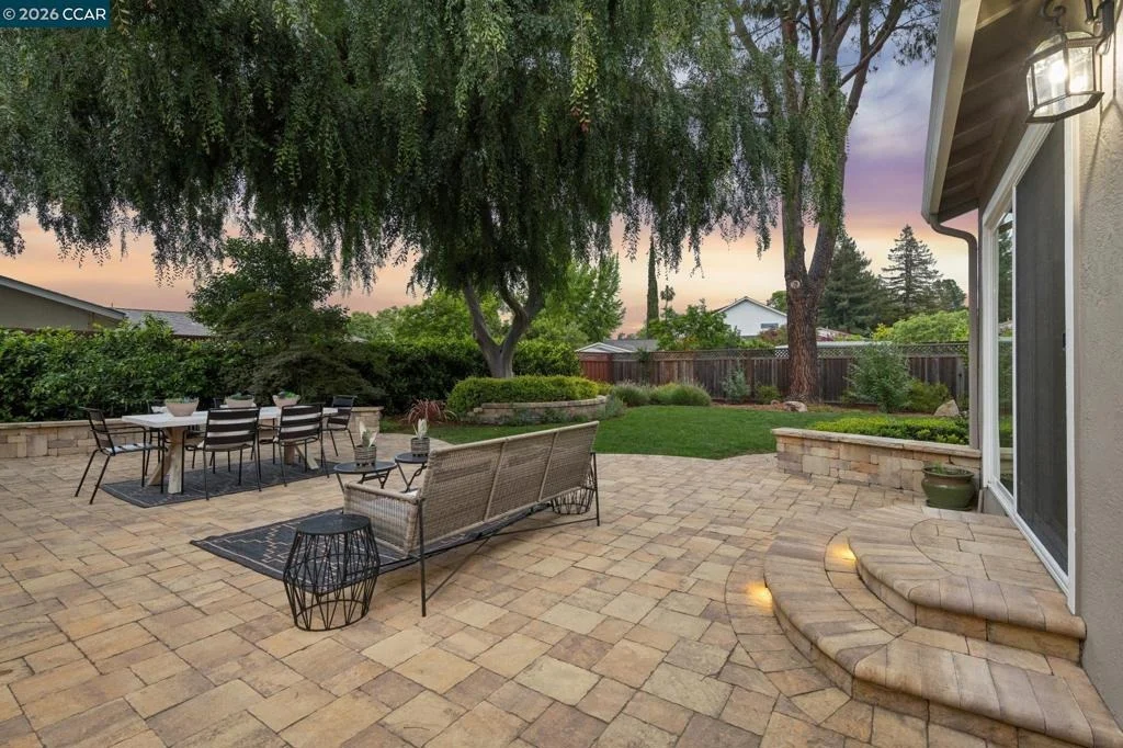 Photo of 1544 Saint Helena Drive