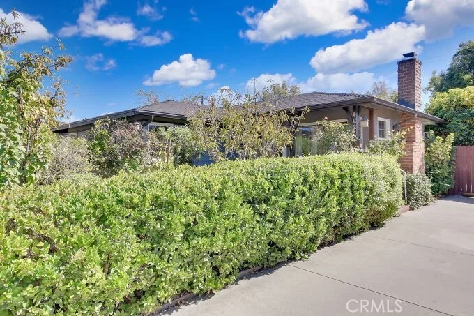 Photo of 422 W Ada Avenue