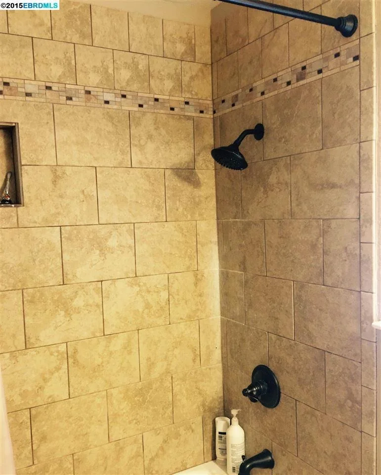 Photo of 1170 AMANDA CIR