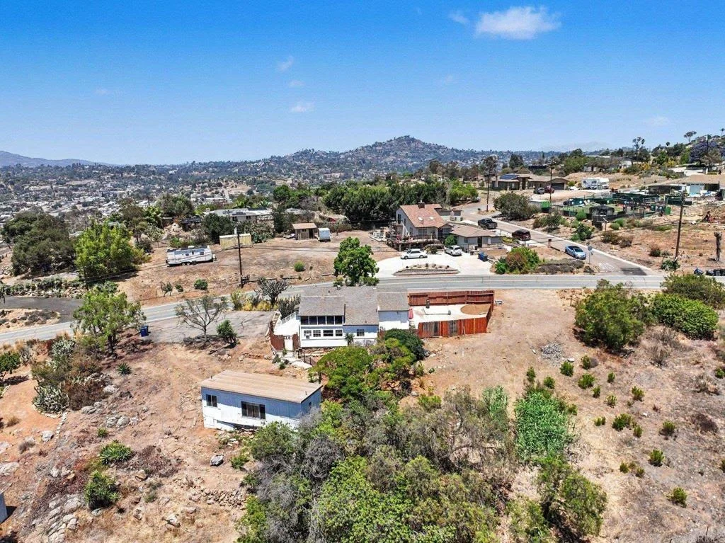 Photo of 2610 Helix St.