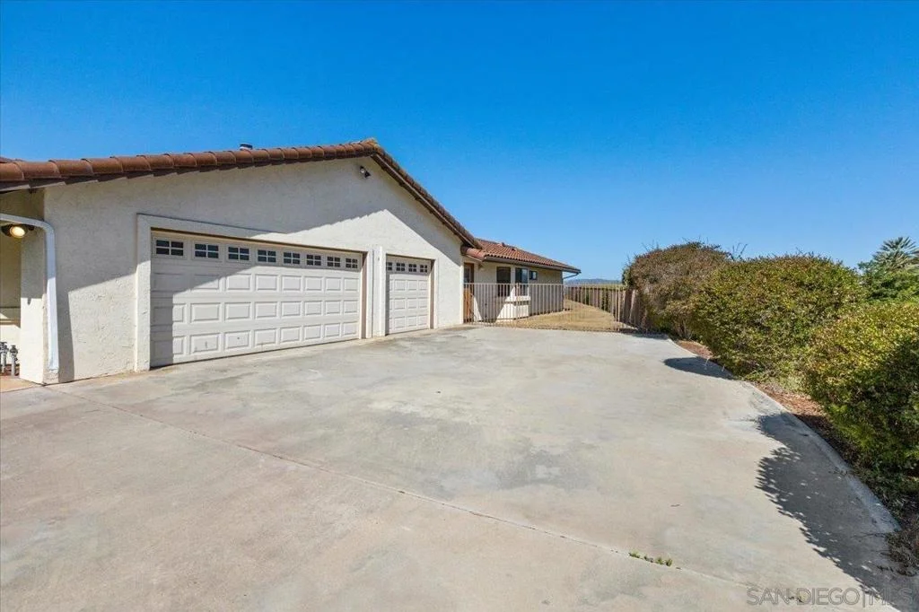 Photo of 17648 Valle Verde Rd