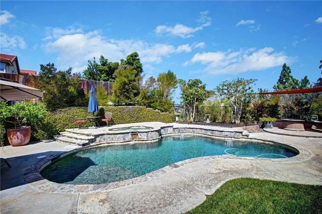 Photo of 445 Somerset Circle