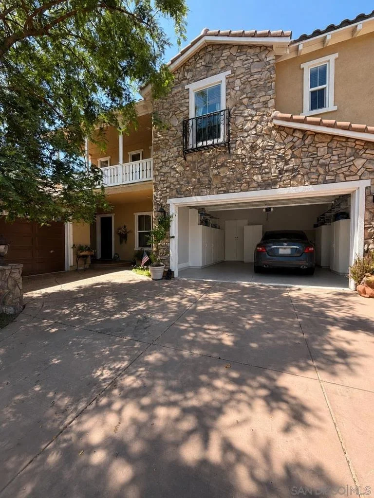 Photo of 3703 Mandolin Ave
