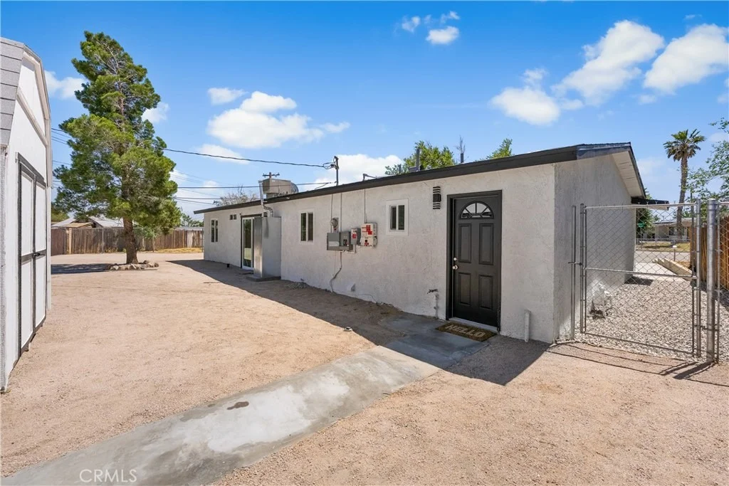 Photo of 15992 Lawrence Drive