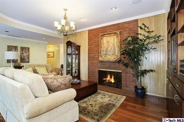 Photo of 2463 Ridgeway Road