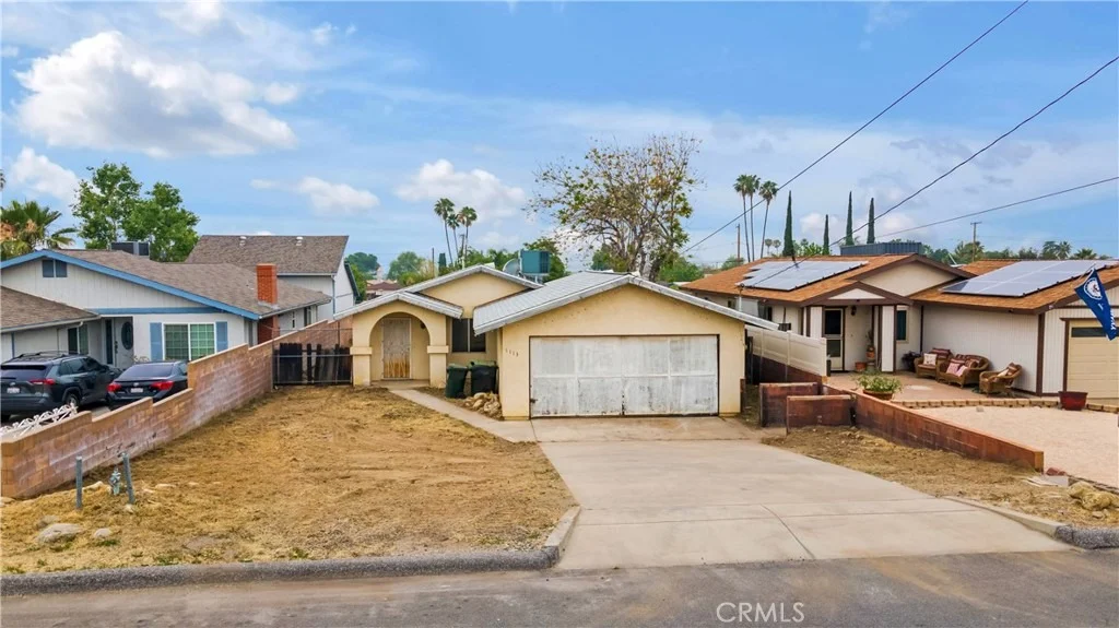 Photo of 1113 Olivine