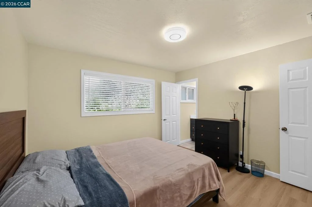 Photo of 1325 Belfair Dr