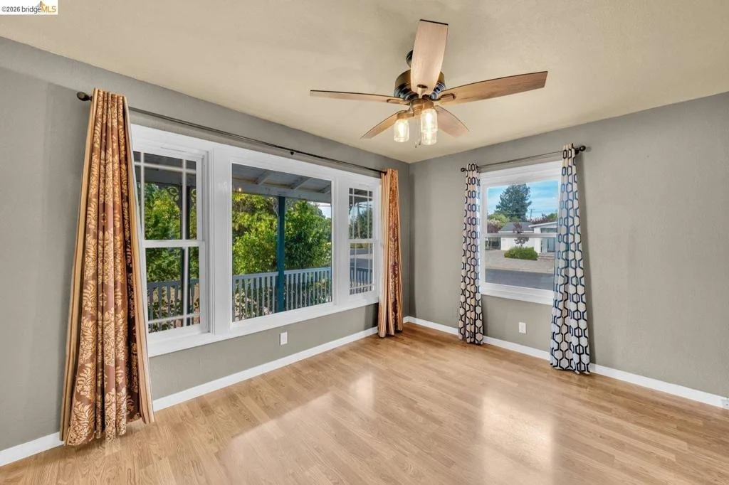 Photo of 3742 Walnut Ave