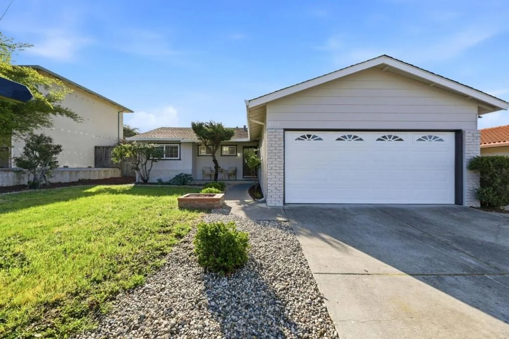 Photo of 2202 Yosemite Drive
