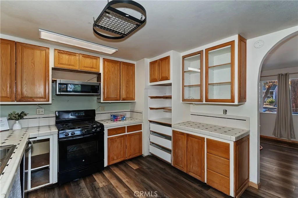 Photo of 811 Leonard Lane