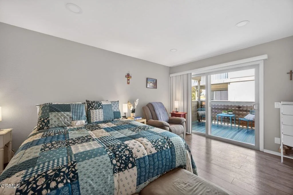 Photo of 2955 Harbor Boulevard