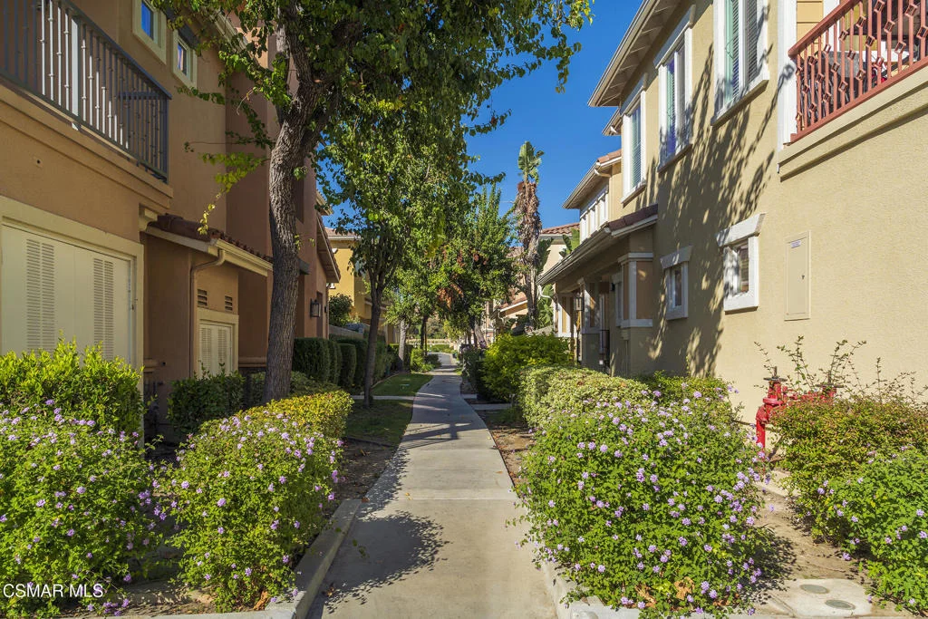 Photo of Unit B at 2916 Esperanza Way