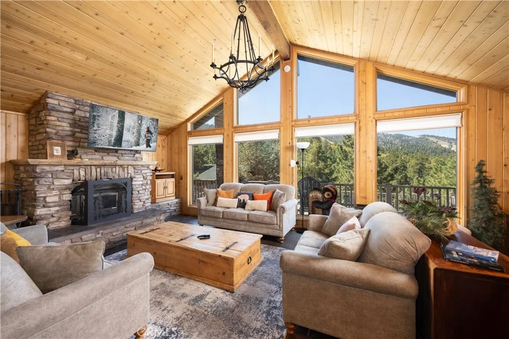 Photo of 43939 Yosemite Drive