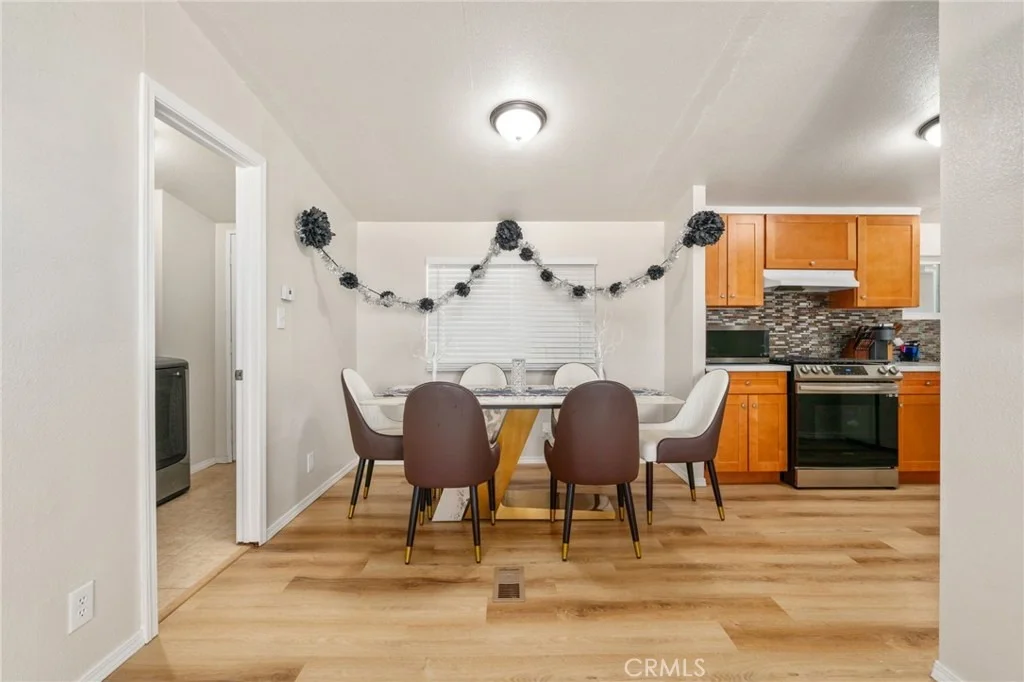 Photo of 11524 Paramount Road