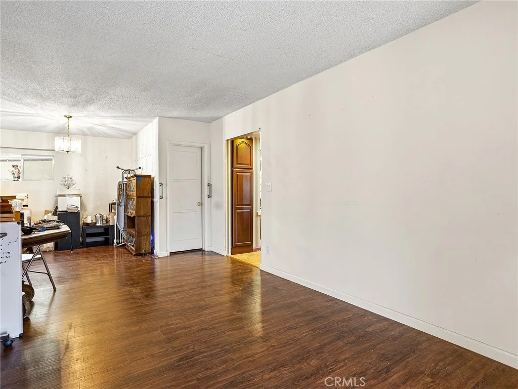 Photo of 836 N Parish Place