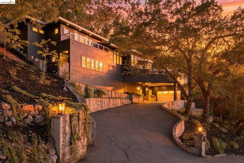 Photo of 857 A Mountain View Drive
