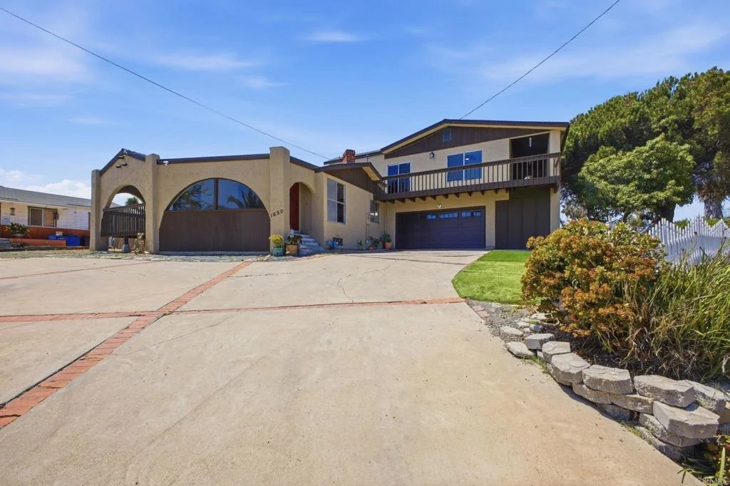 Photo of 1650 Walnut Drive
