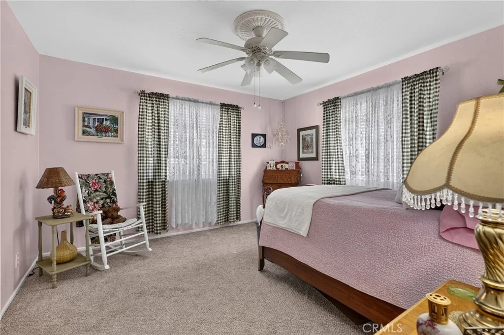 Photo of 1127 Yukon