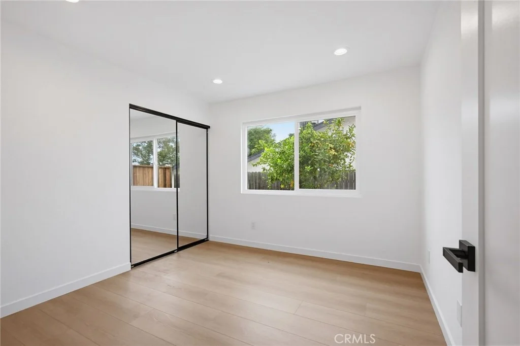 Photo of 7355 Vineyard Avenue