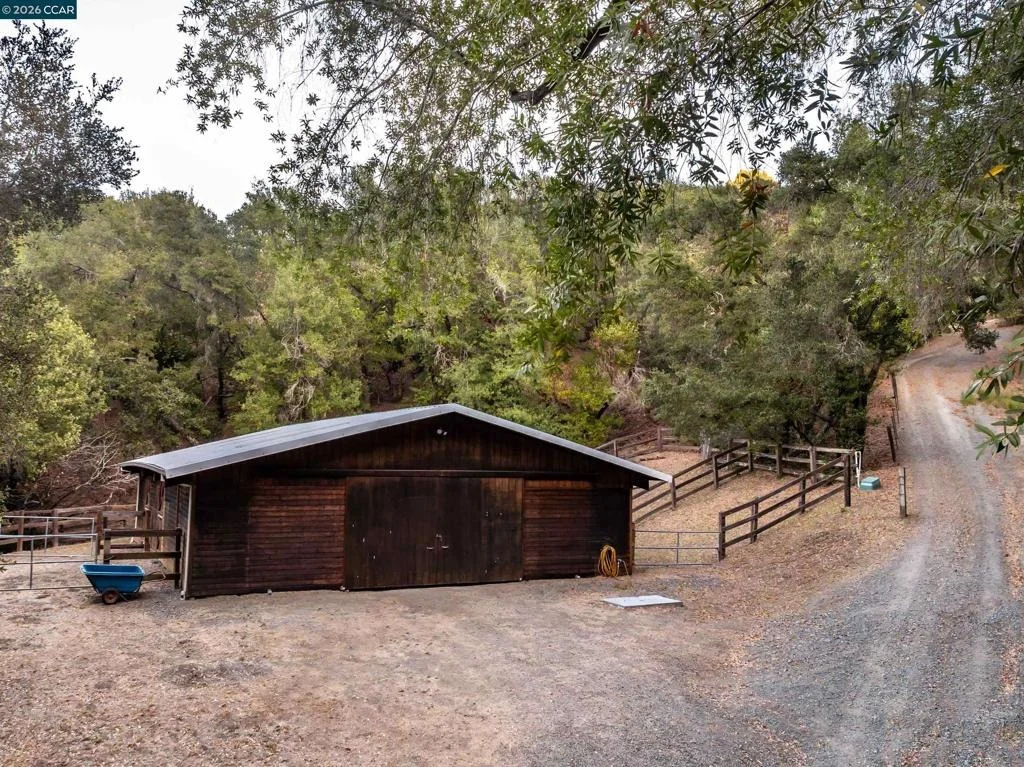 Photo of 1070 Bollinger Canyon Rd