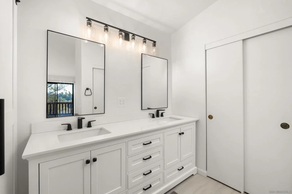 Photo of 10790 Oakbend Drive