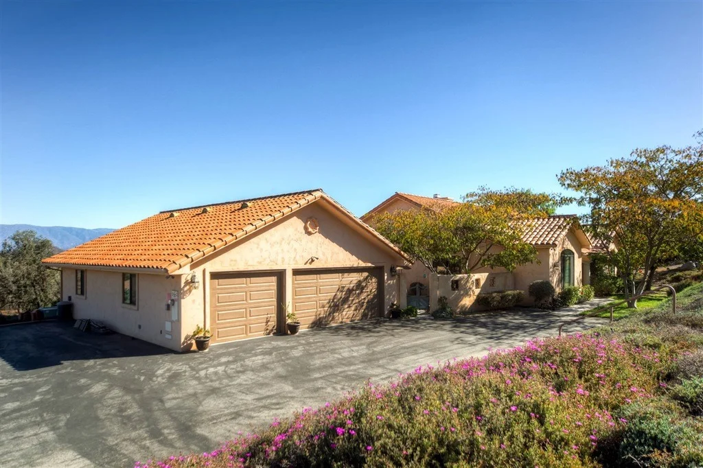 Photo of 9869 Cielo Vista