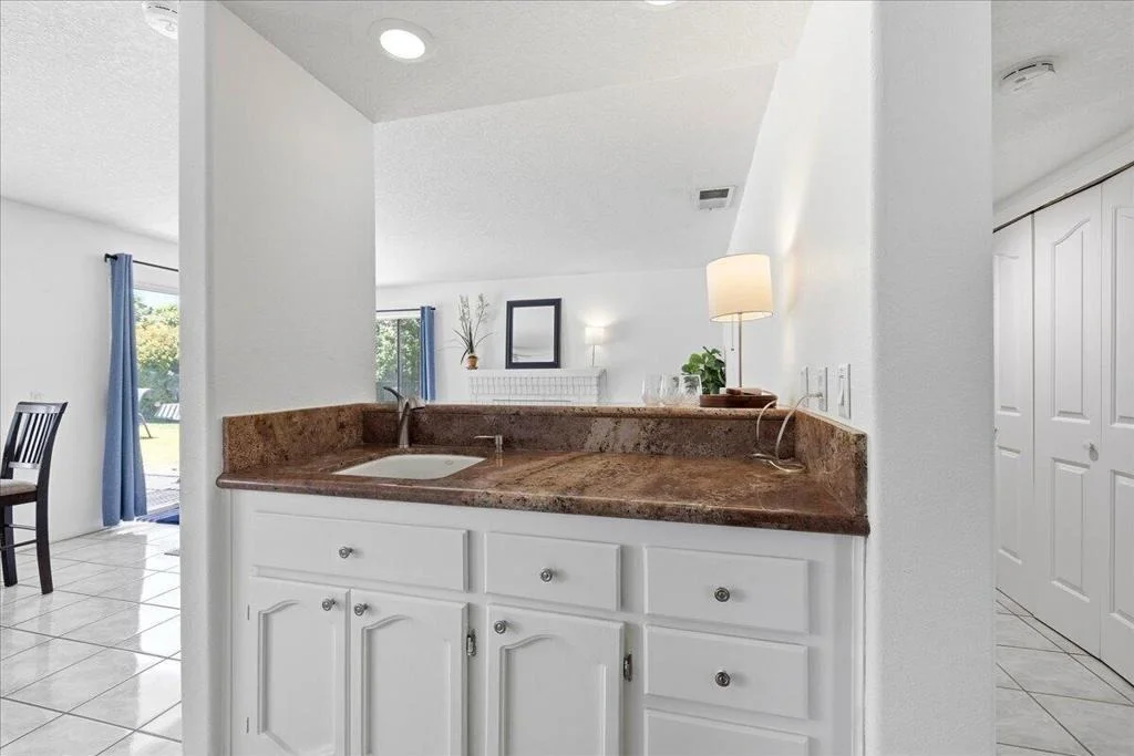 Photo of 78665 Bradford Circle