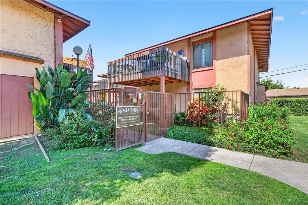 Photo of Unit 21 at 5905 Rosemead Blvd