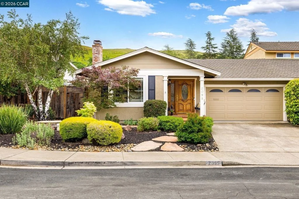 Photo of 2095 Robb Rd