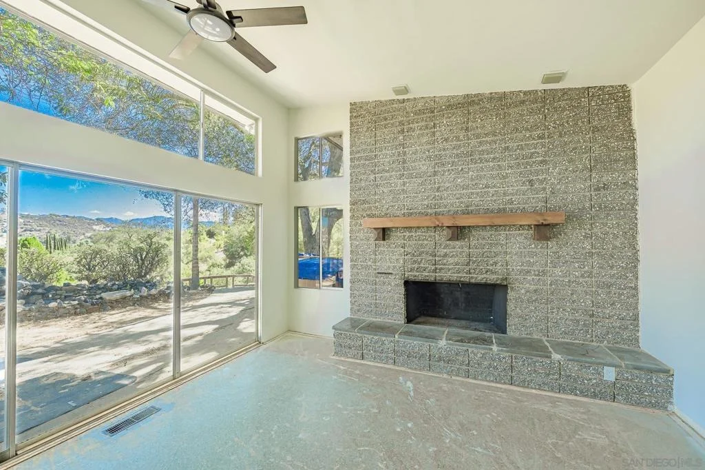 Photo of 14949 Woods Valley