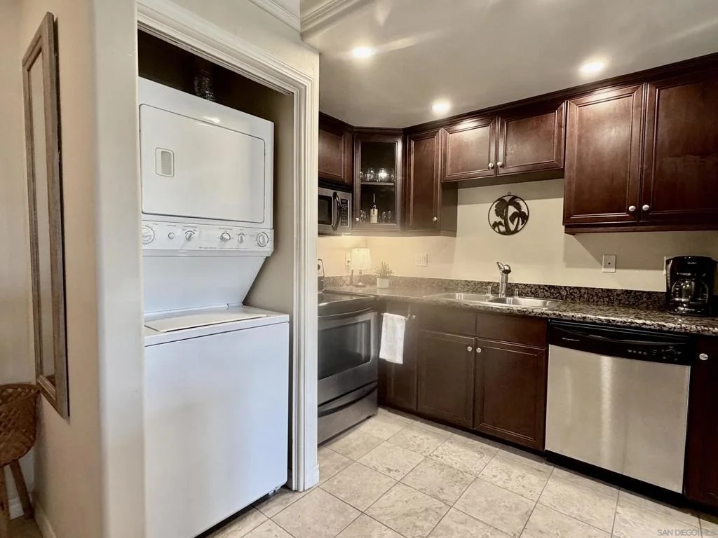 Photo of Unit D at 124 Elder