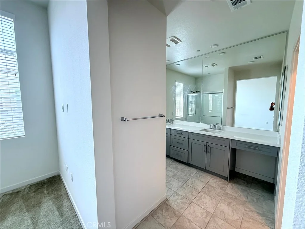 Photo of 715 Winchester Drive