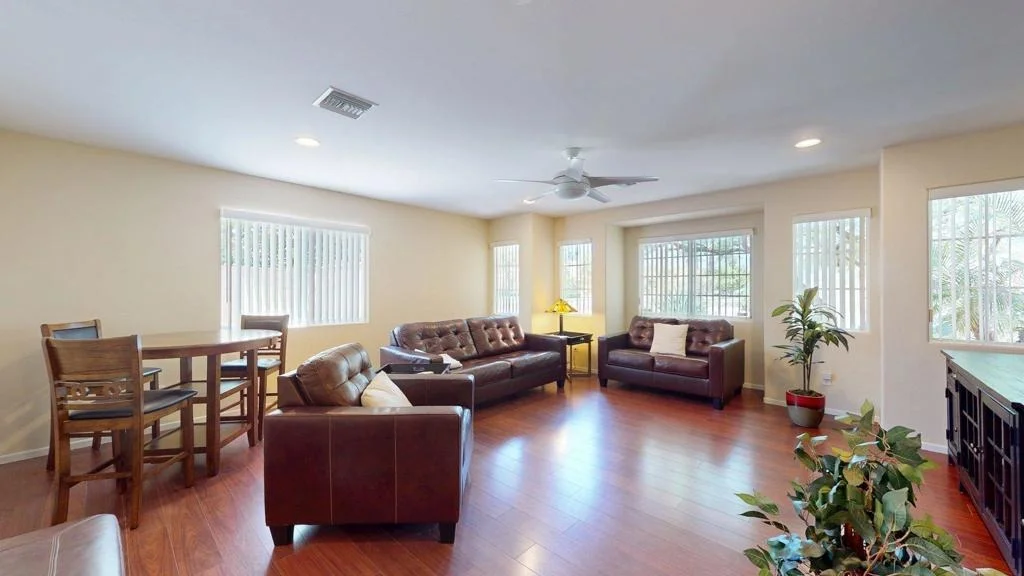 Photo of 43850 Venice Drive