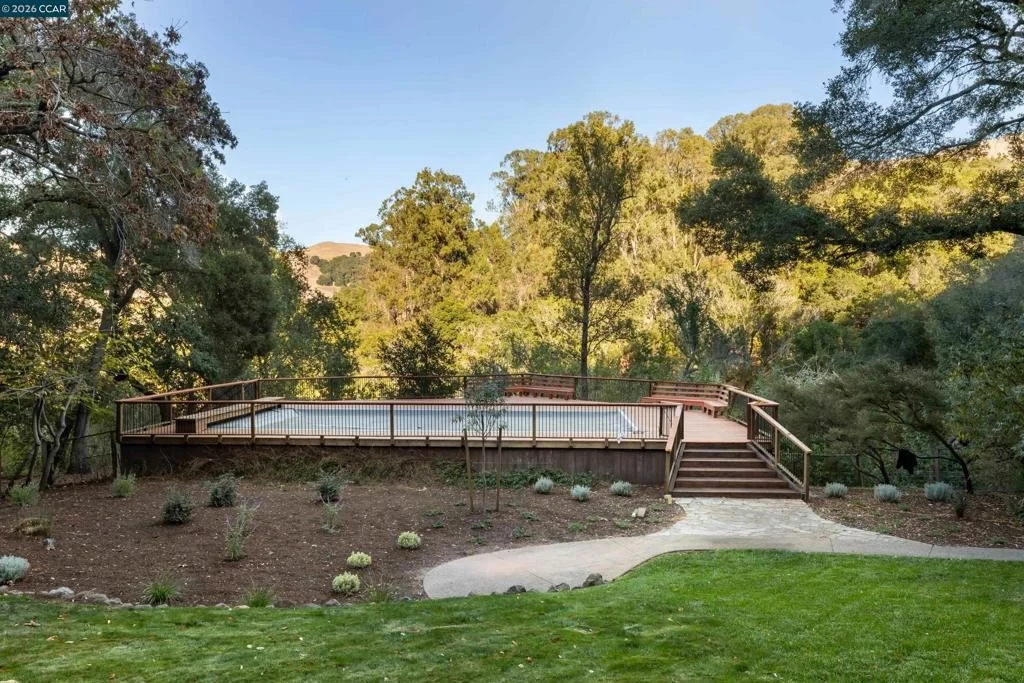 Photo of 1070 Bollinger Canyon Rd