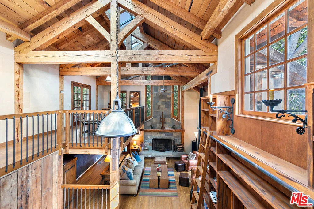Photo of 8497 Harold Way