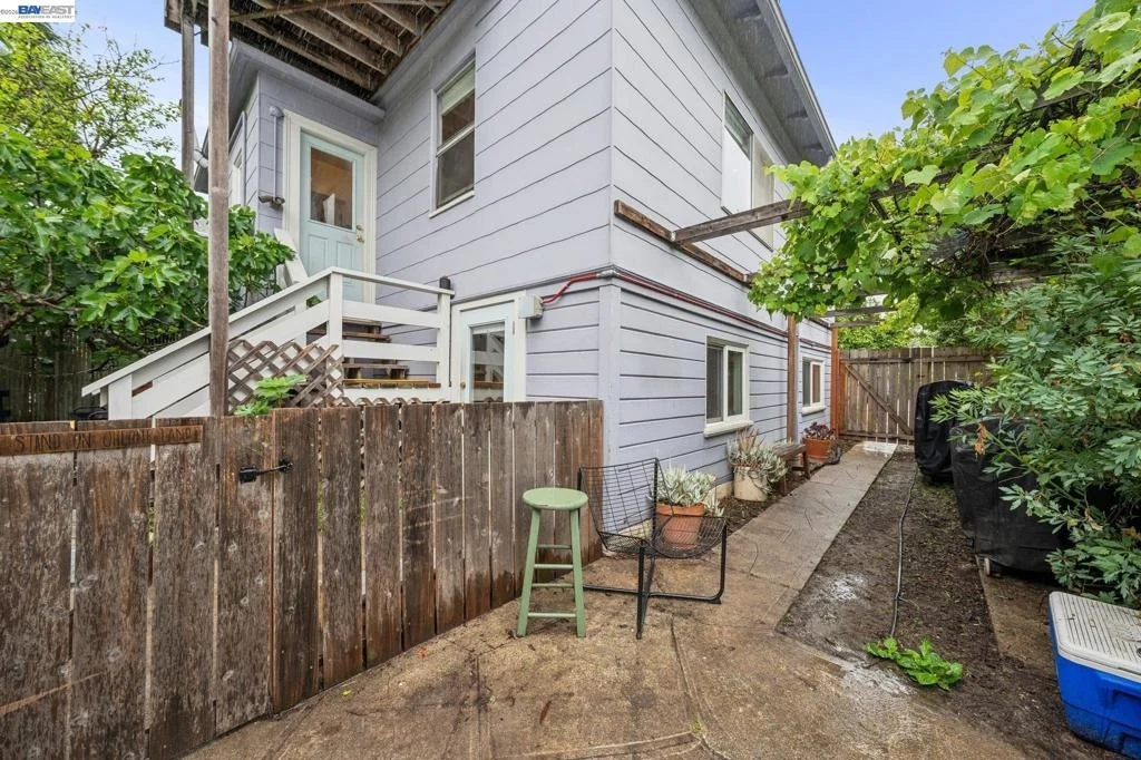 Photo of 5227 LOCKSLEY AVENUE