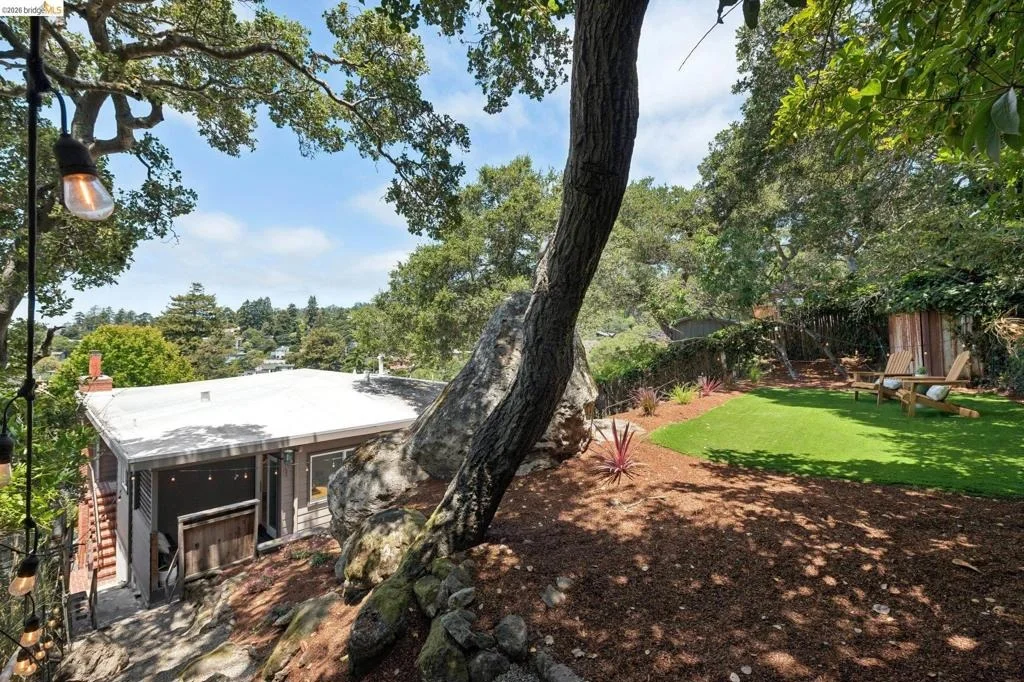 Photo of 515 Vincente Ave