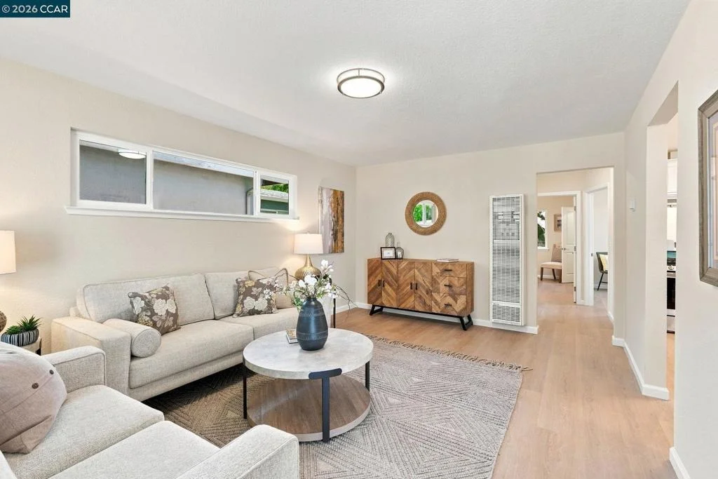 Photo of 215 W 12th Street