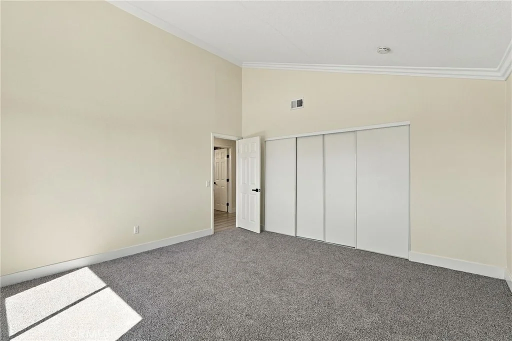 Photo of 9086 Hillside