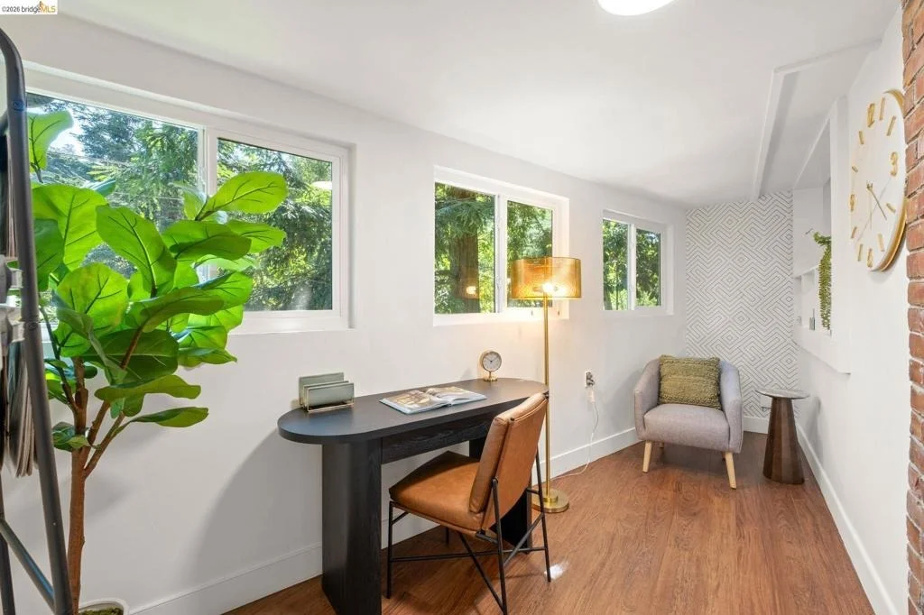 Photo of 2647 Monterey Blvd