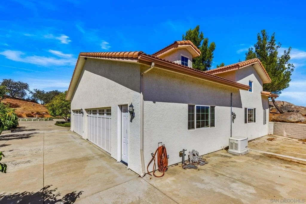 Photo of 25090 Oakana
