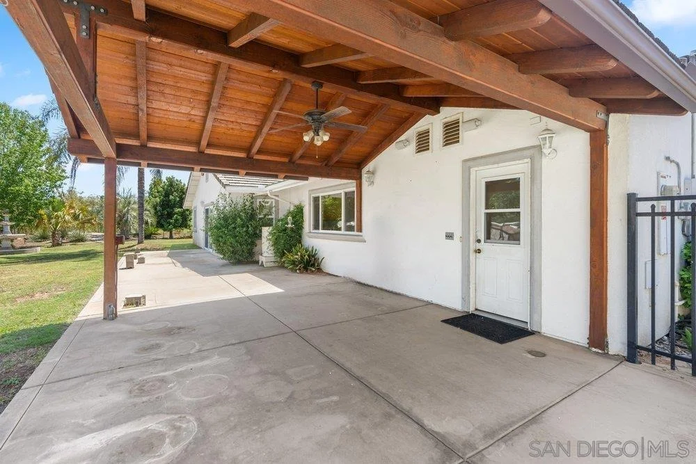 Photo of 411 Leclair