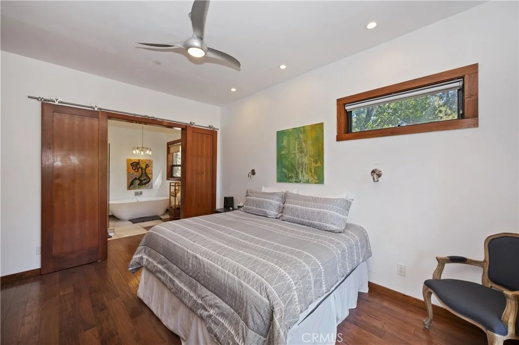 Photo of 43669 Ridge Crest