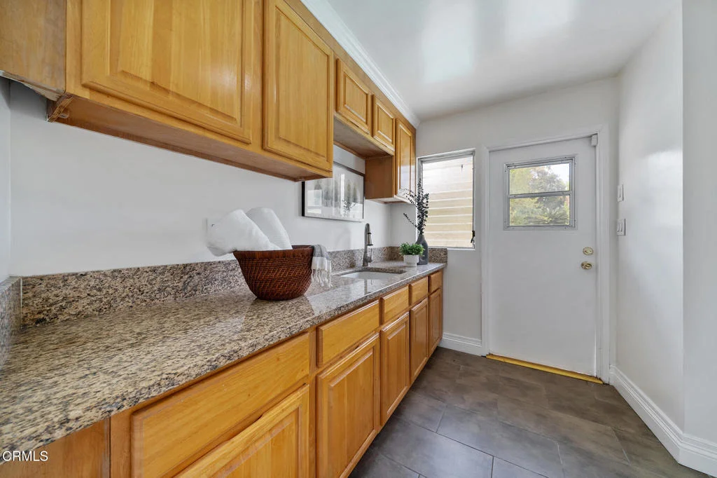 Photo of 1105 Alhambra Road