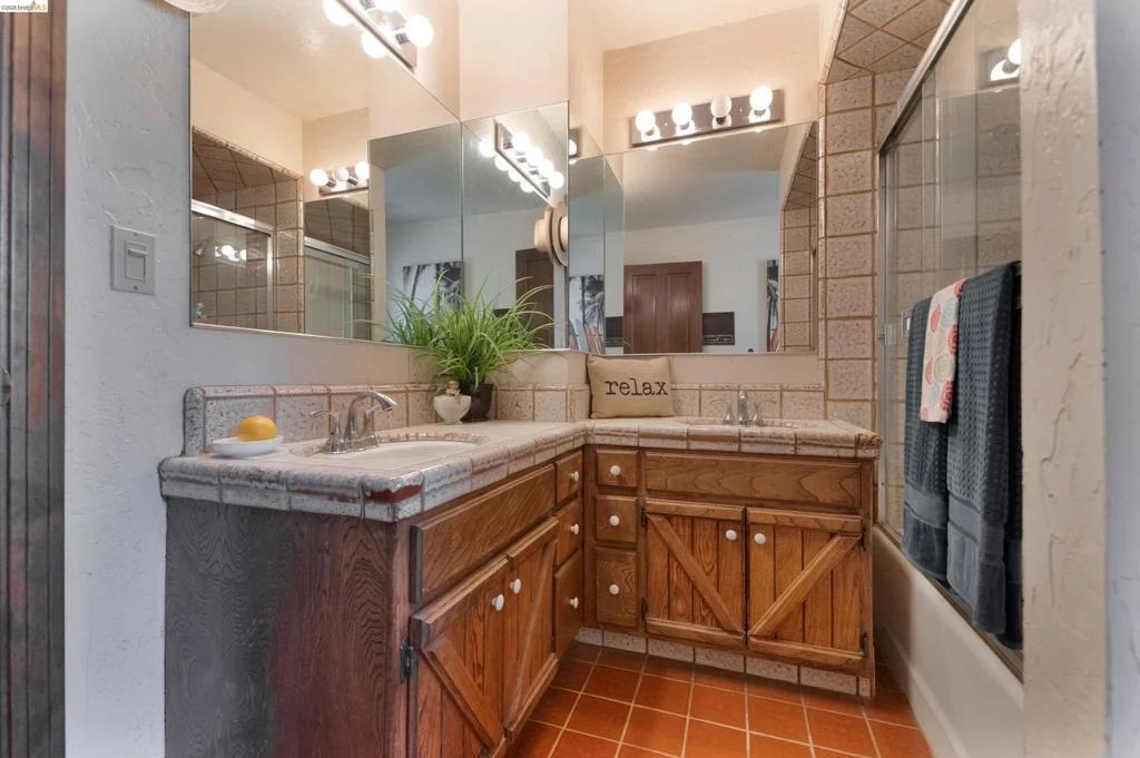 Photo of 20425 Brook Dr.