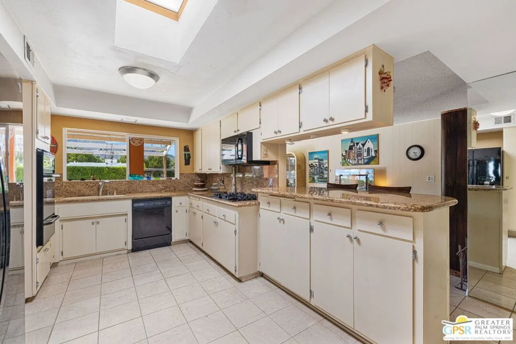 Photo of 73070 Shadow Mountain Drive