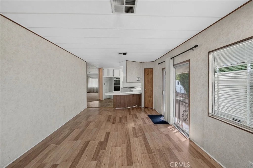 Photo of 1650 Sonora