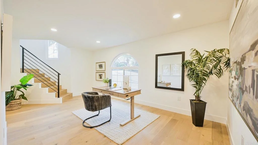 Photo of 2399 Ivy Road