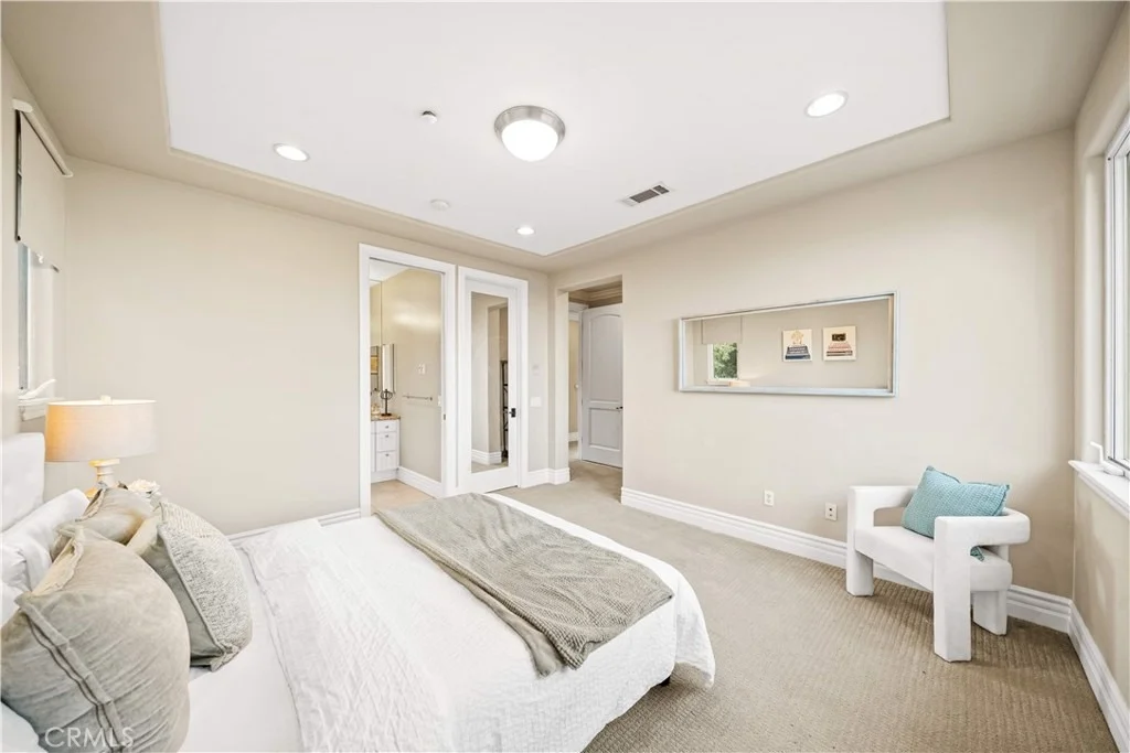 Photo of 325 N Terrace View
